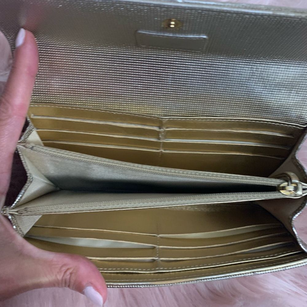 Authentic Chanel silver wallet - Picture 4 of 10